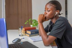 benefits of online learning with Dithutong in Botswana, featuring e-learning advantages