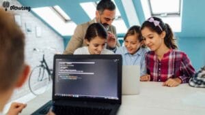 Woman teaching an online coding class to students in Botswana | Dithutong: Online Courses & eLearning in Botswana | eLearning for Botswana Woman teaching an online coding class to students in Botswana